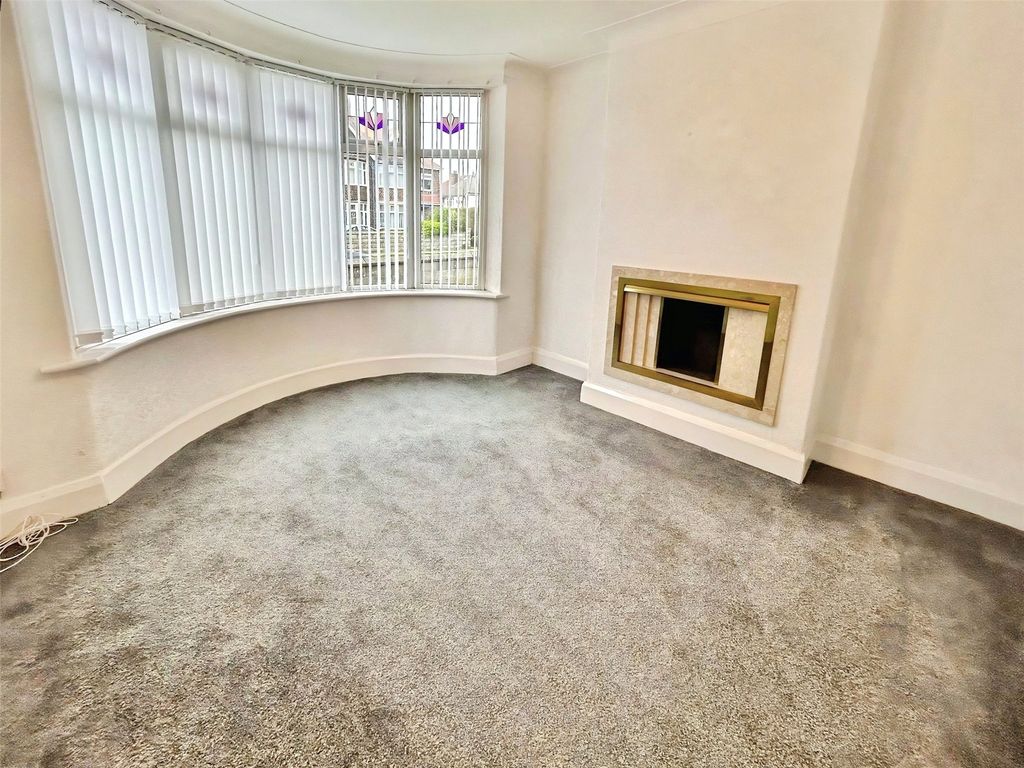 Property photo 2 of 19 Picture No. 24