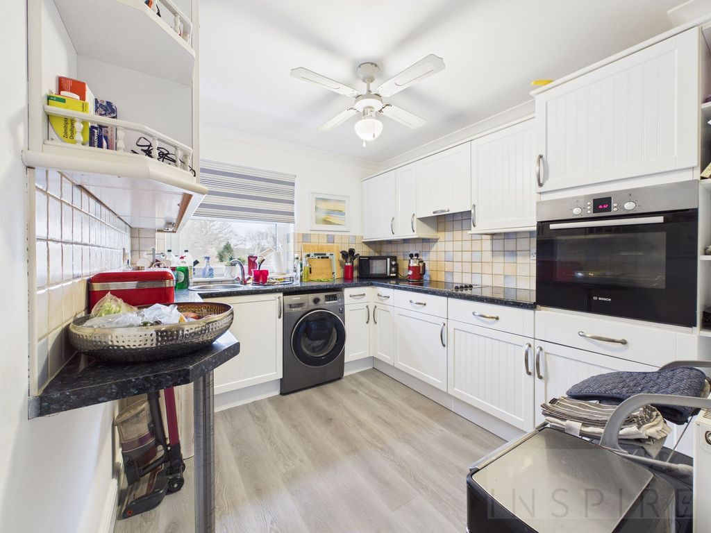 Property photo 3 of 27