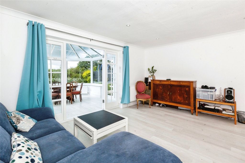 Property photo 3 of 15 Picture No. 30