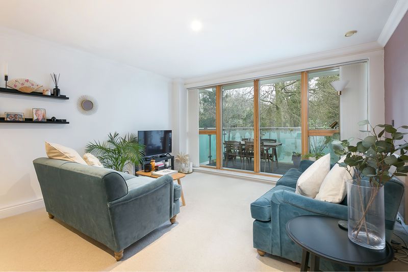 Property photo 3 of 14 Lounge/ Dining Room