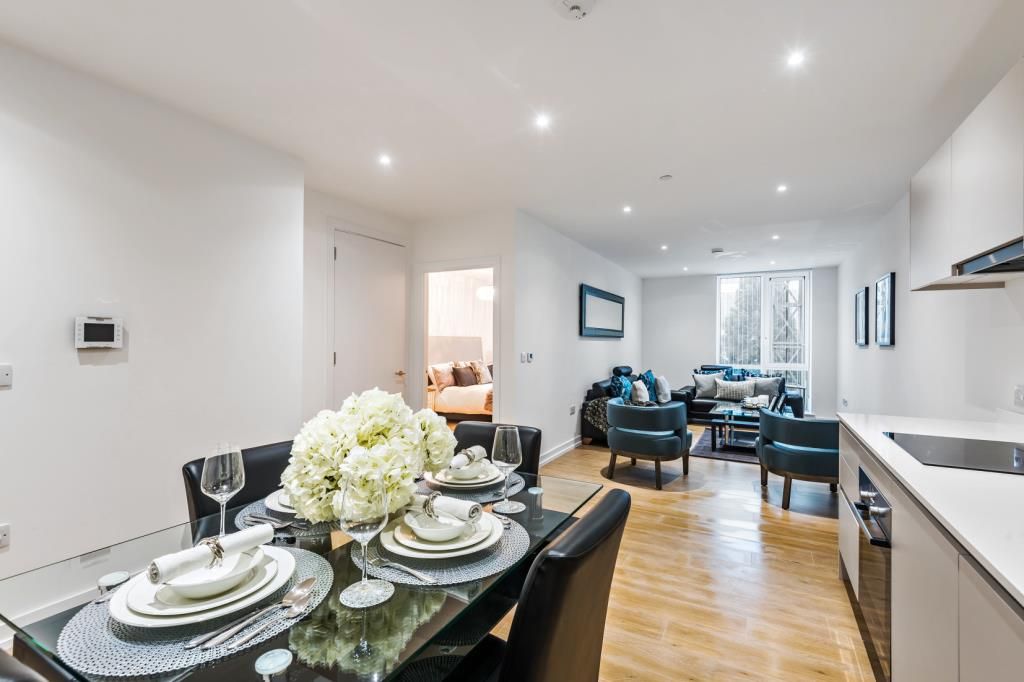 Property photo 3 of 9 Dining Area