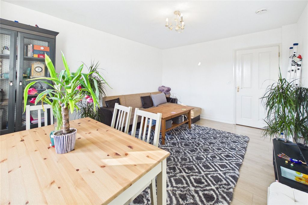 Property photo 3 of 18 Dining/Living Room