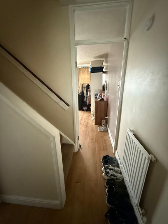 Property photo 2 of 32