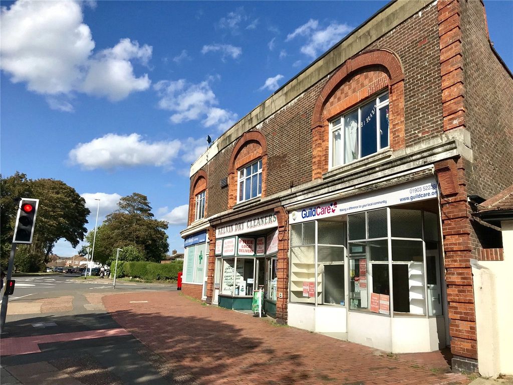 Property photo 1 of 5 External