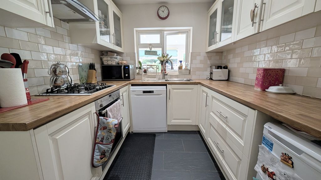 Property photo 3 of 14 Image