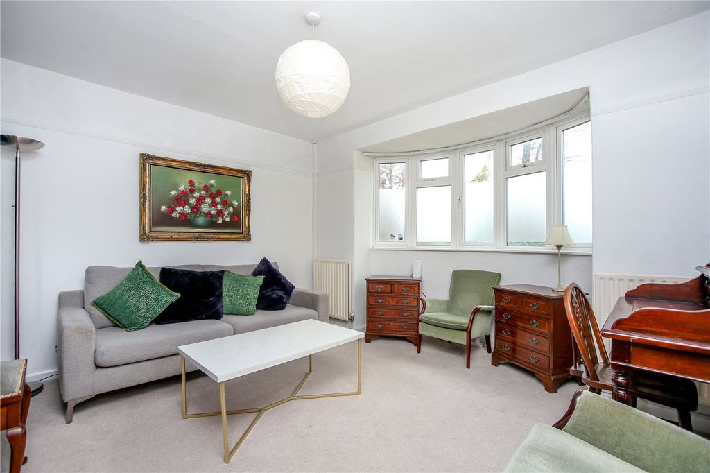 Property photo 3 of 18 Picture No. 01