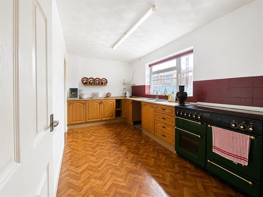 Property photo 3 of 16 Kitchen
