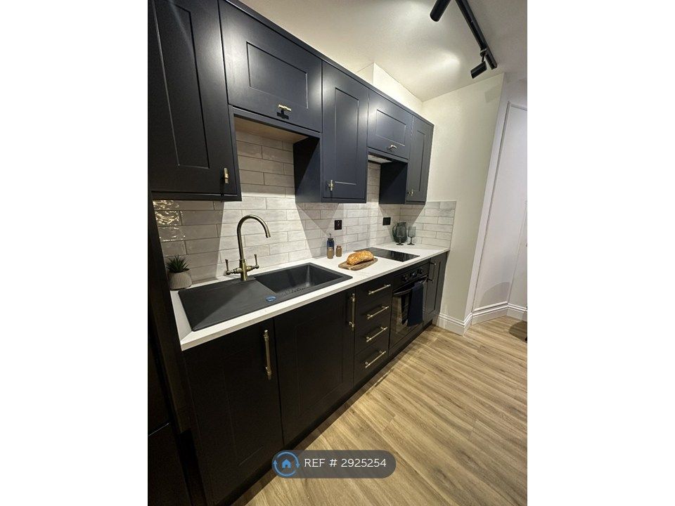 Property photo 3 of 12 Room 1 Kitchen