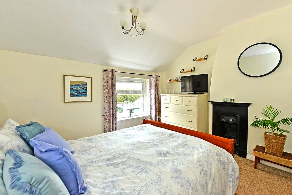 Property photo 3 of 17 Bedroom One