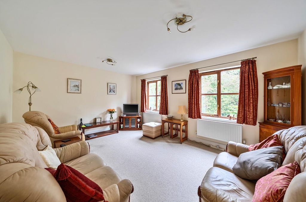 Property photo 2 of 25 1361843-4-68Deafae2F491.Jpg