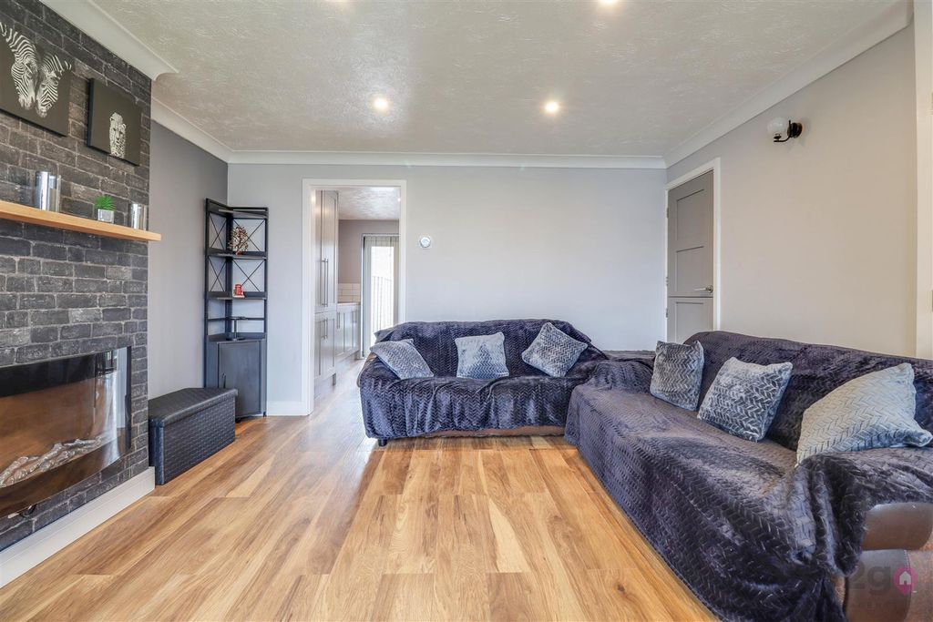 Property photo 3 of 17 Img_8248-Img_8250.Jpg