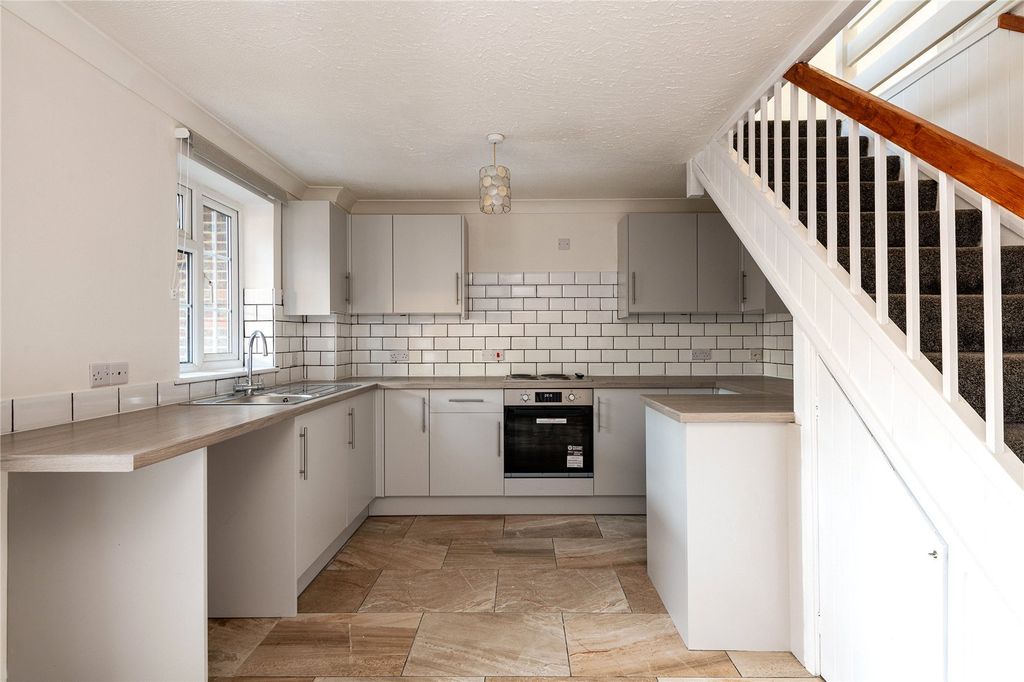 Property photo 3 of 12 Picture No. 10