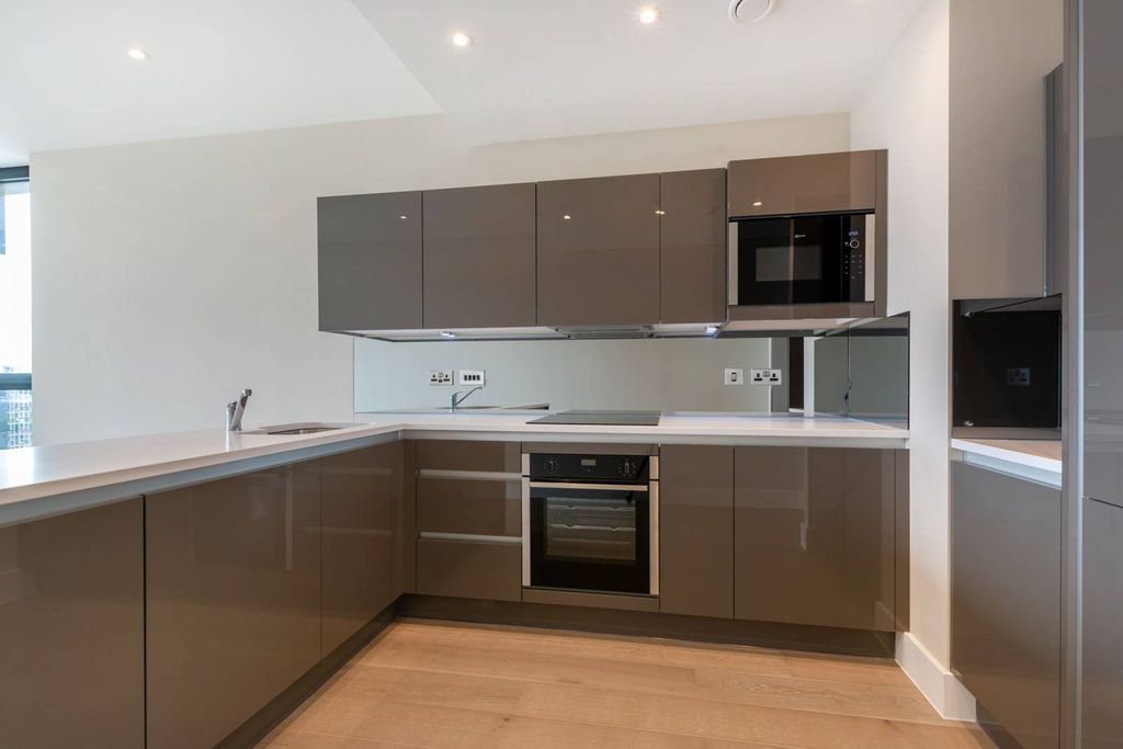 Property photo 3 of 30