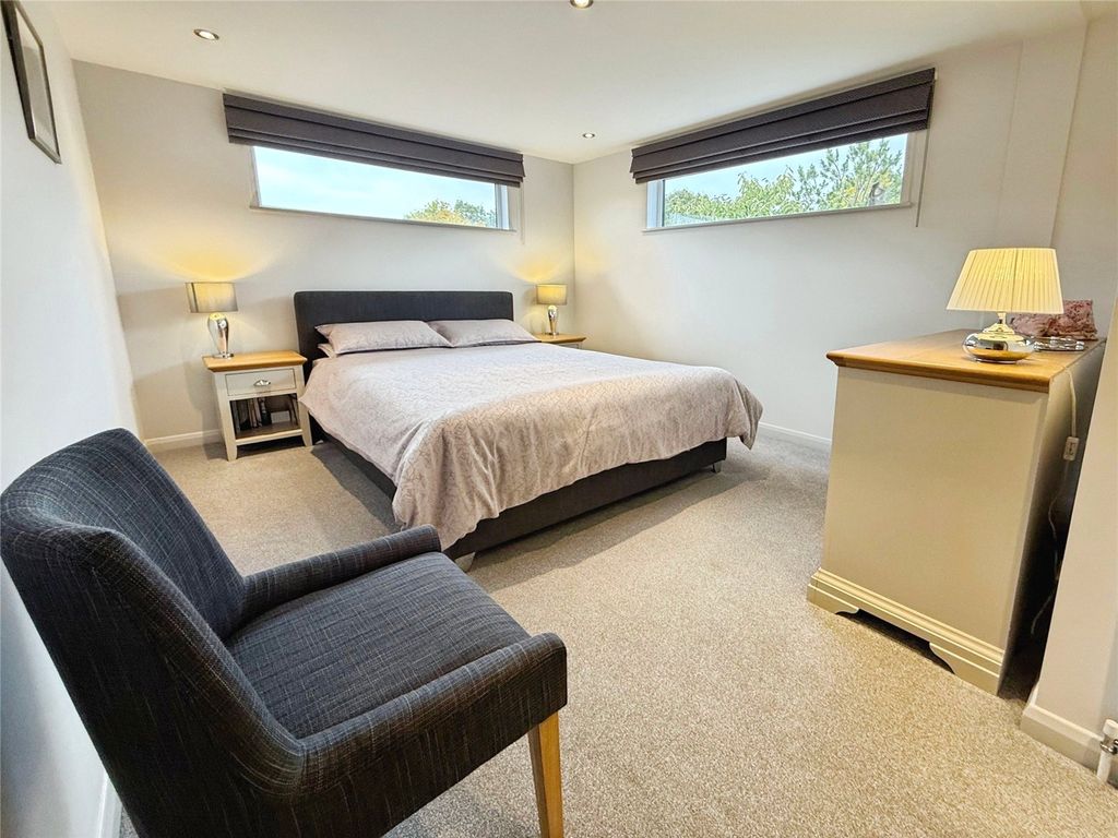 Property photo 3 of 22 Bedroom 1