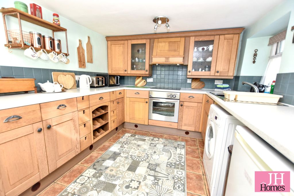 Property photo 3 of 19