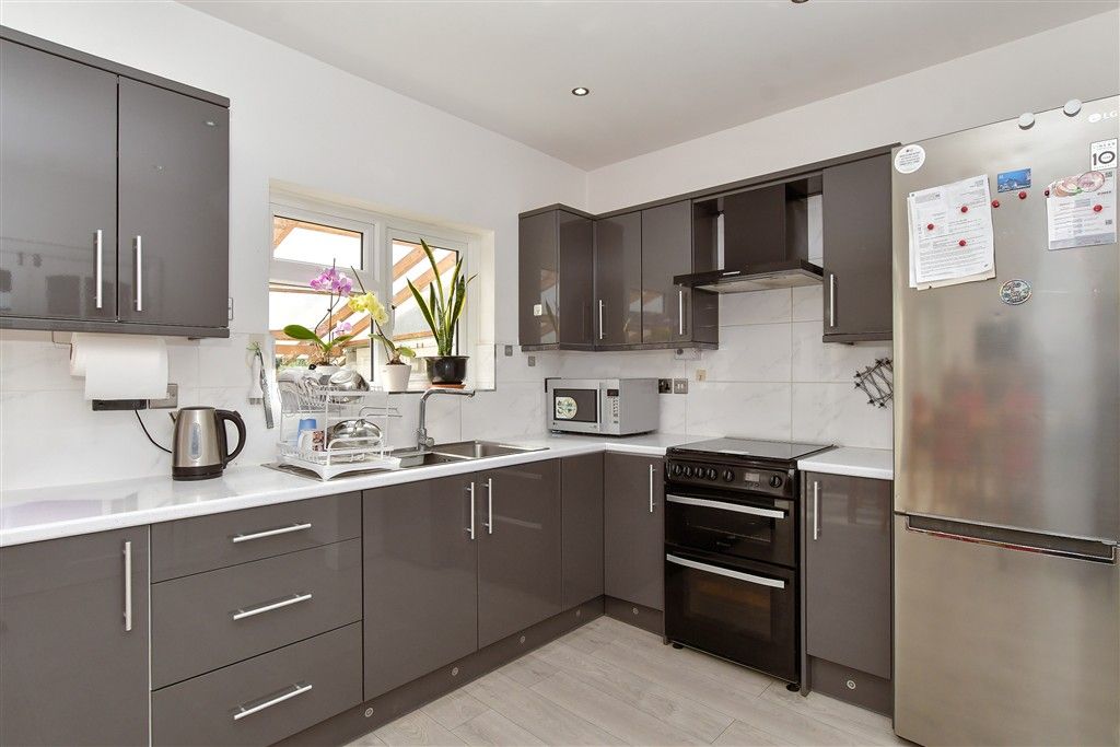 Property photo 2 of 11 Kitchen/Diner