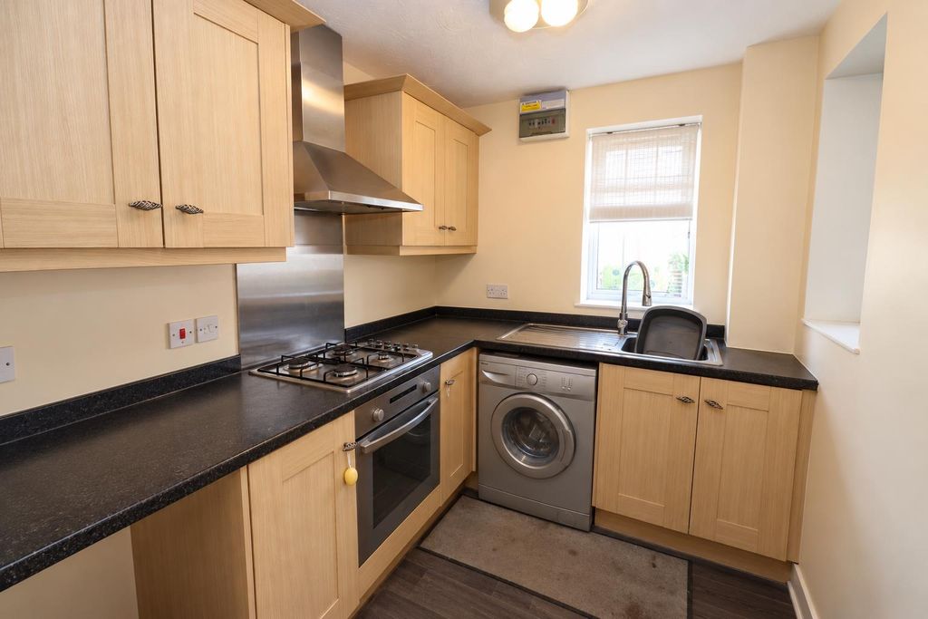 Property photo 3 of 13 Kitchen