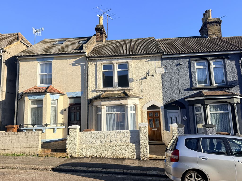 Property photo 1 of 12 Front