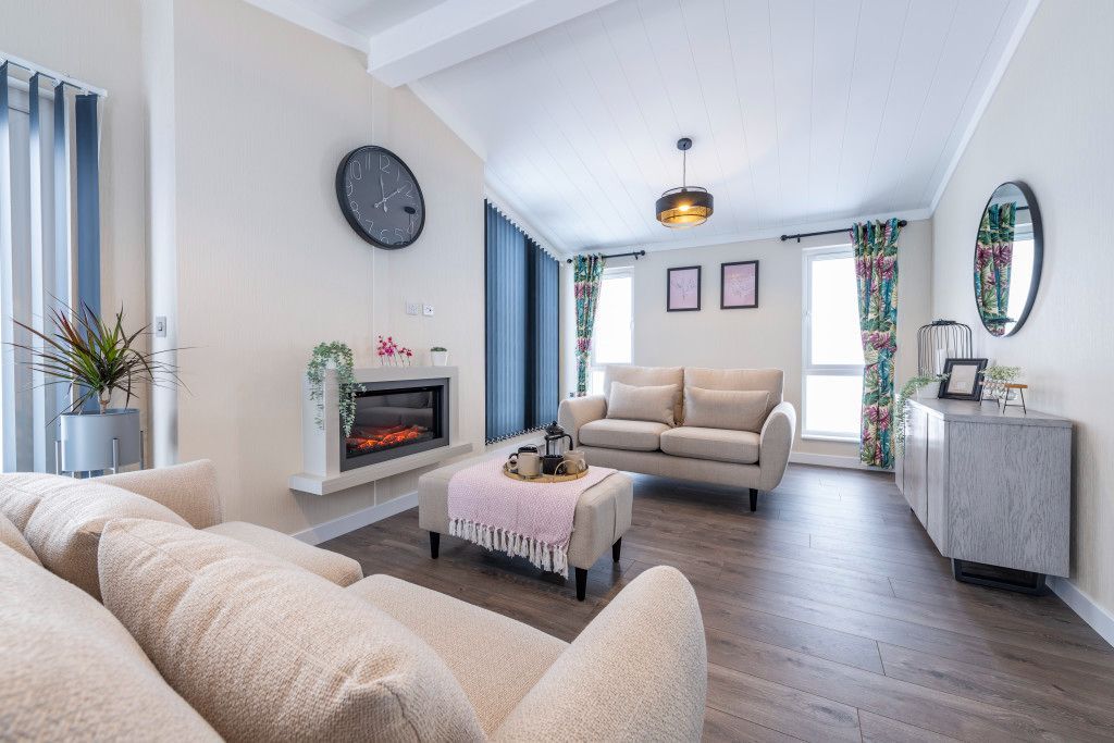 Property photo 2 of 23