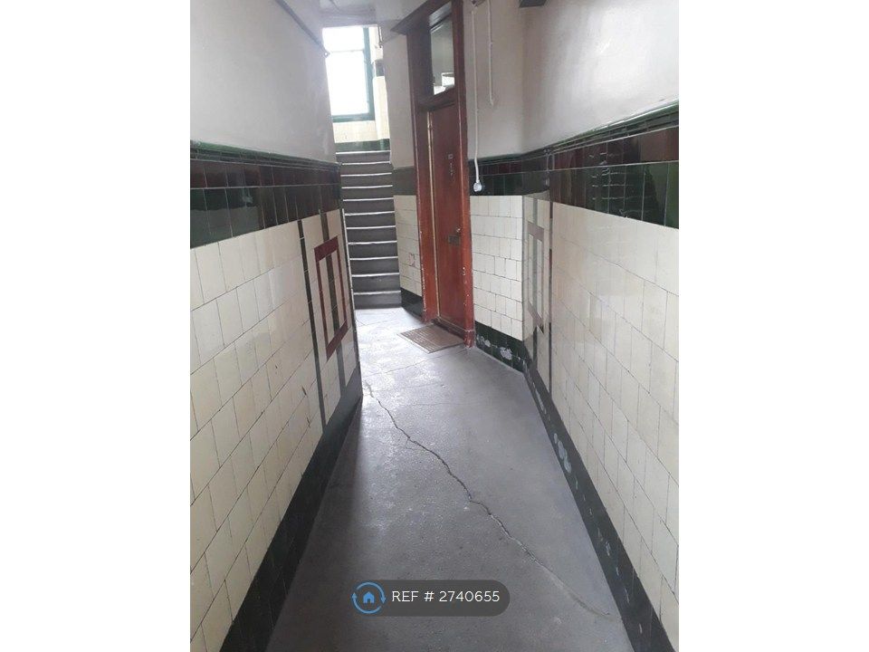 Property photo 2 of 13 Close