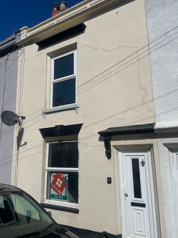 Property photo 1 of 9 Photo 10