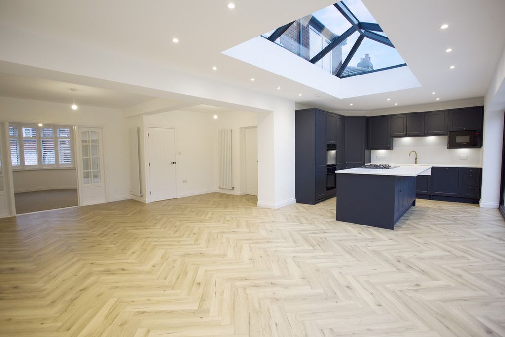 Property photo 2 of 29