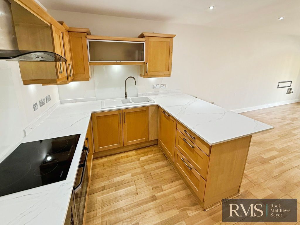 Property photo 2 of 11 Photo 10