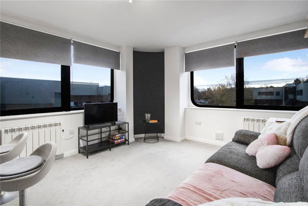 Property photo 3 of 8 Picture No. 09