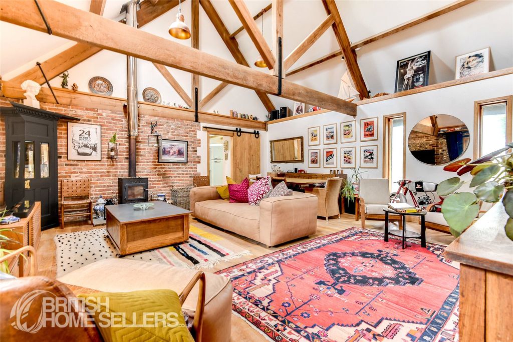 Property photo 2 of 29 4