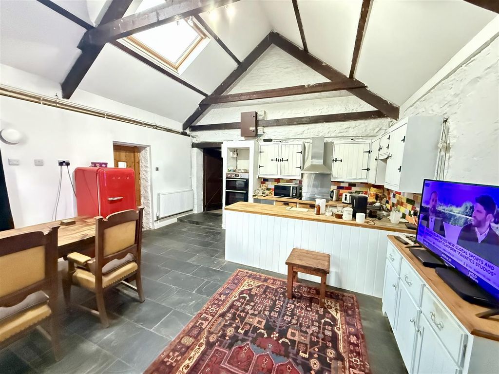 Property photo 2 of 45 Kitchen/ Dining Room