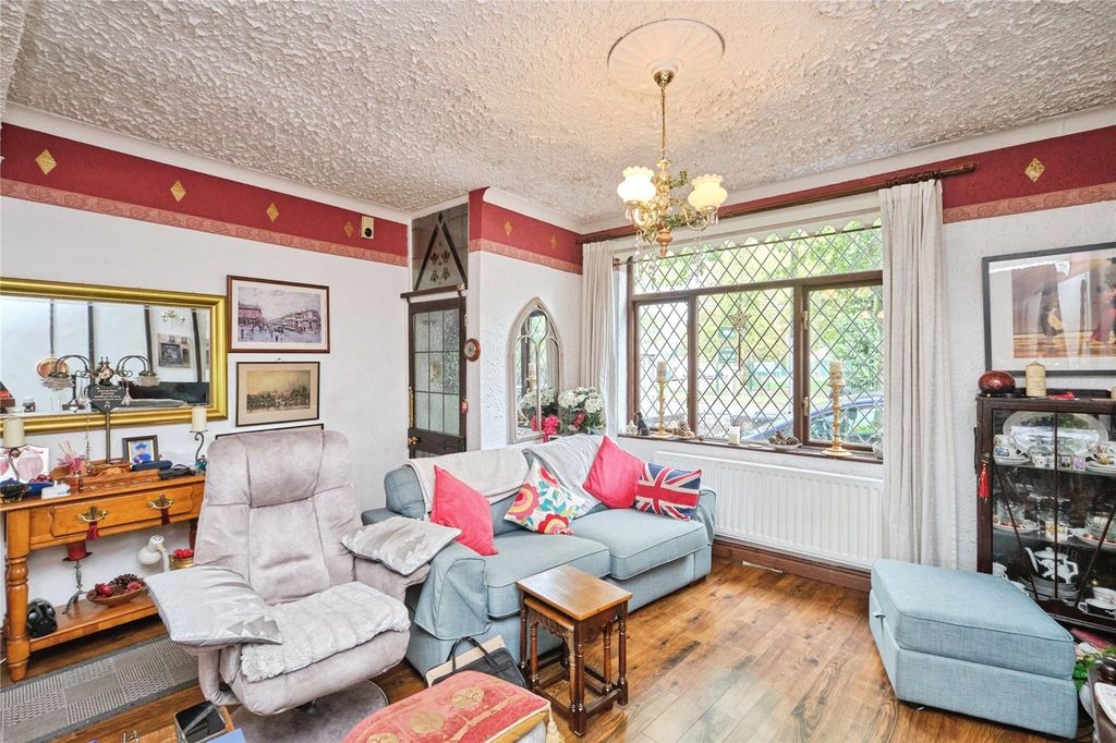 Property photo 3 of 22 Picture No. 23