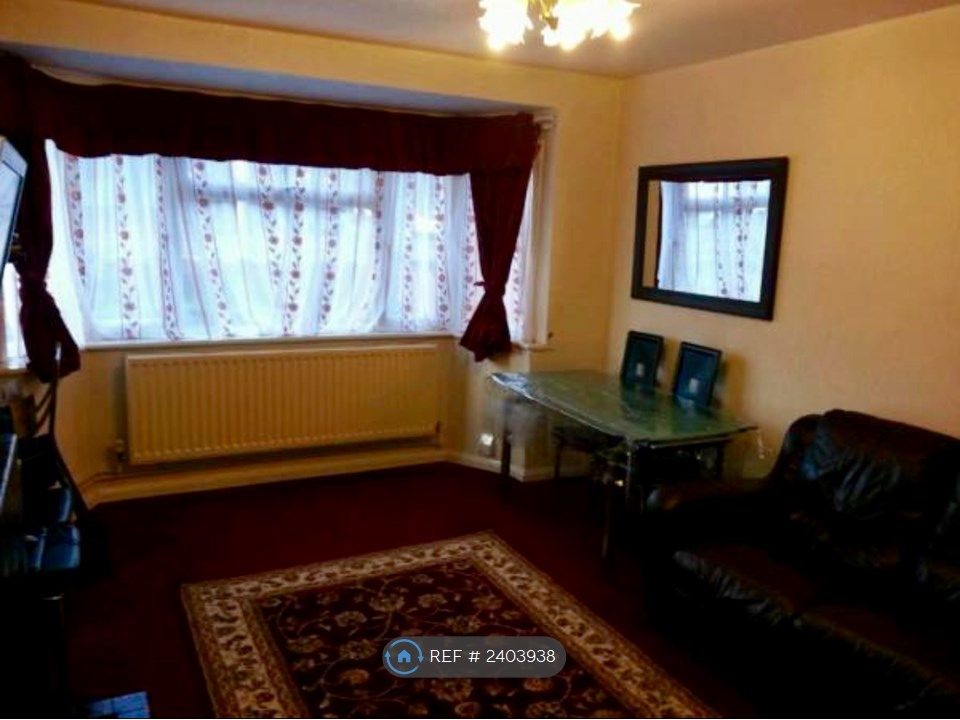 Property photo 2 of 9