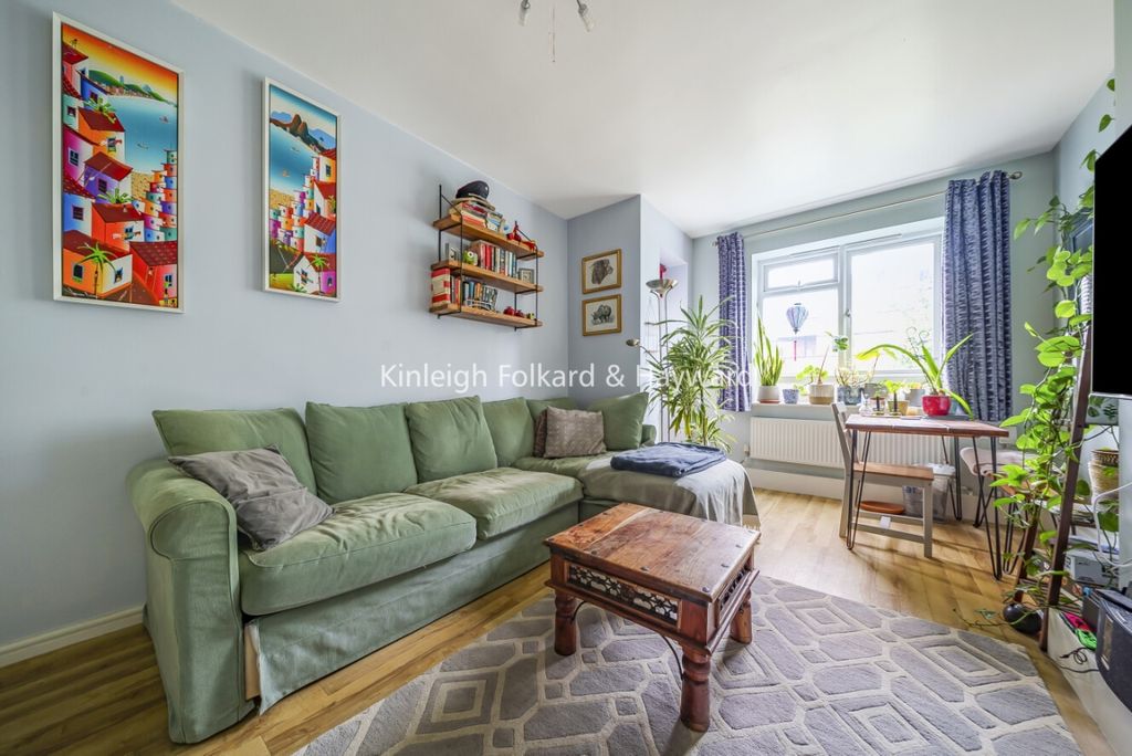 Property photo 2 of 8 Be97Ecf4-E7cd-4A77-B