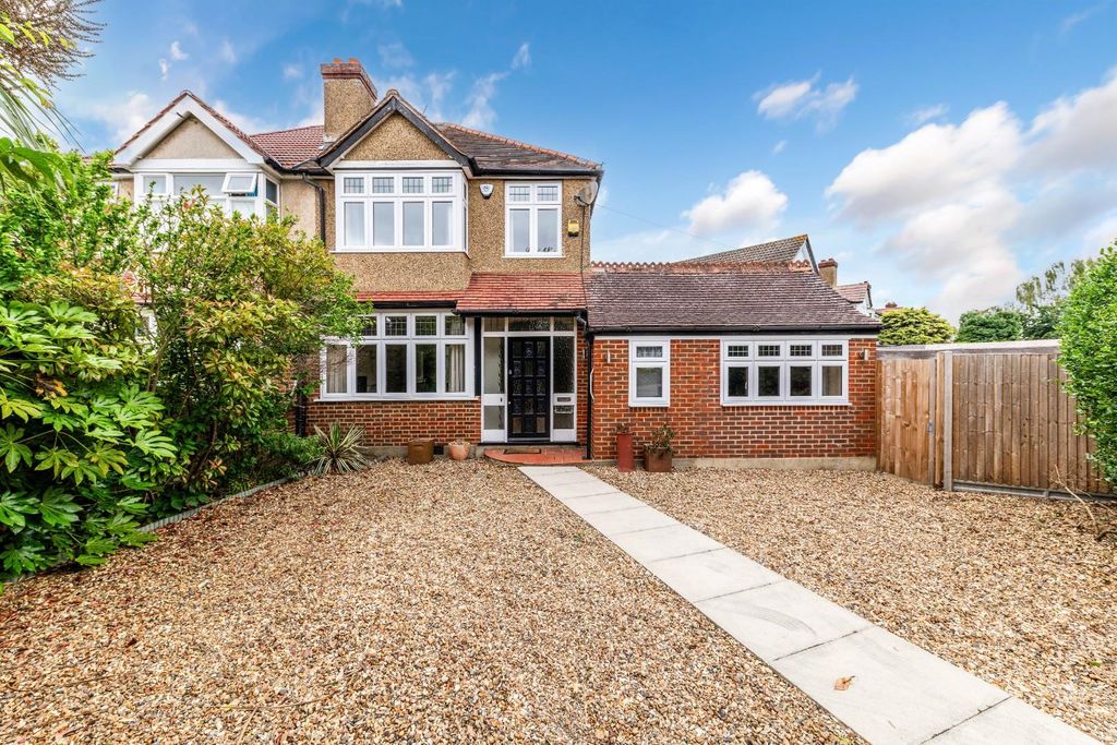 Property photo 1 of 17 Sandringham Road (2).Jpg