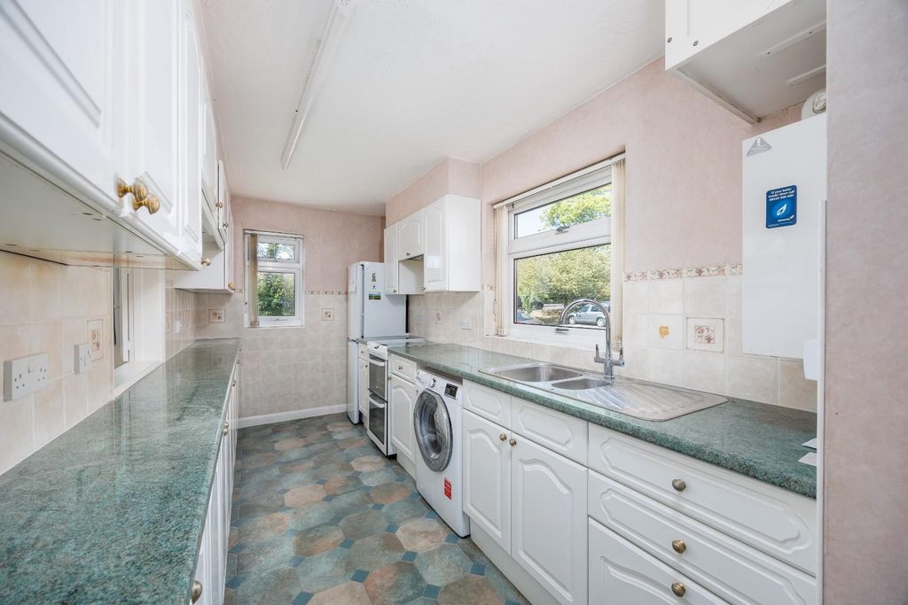 Property photo 3 of 13 Kitchen