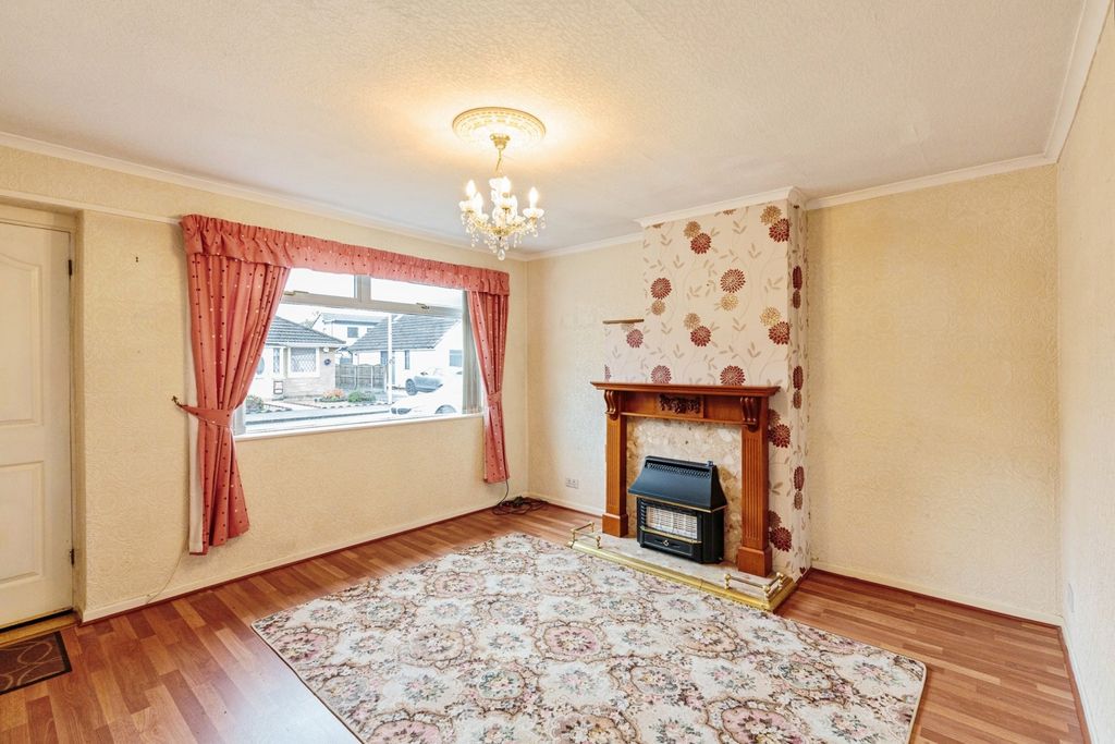 Property photo 3 of 15 Photo