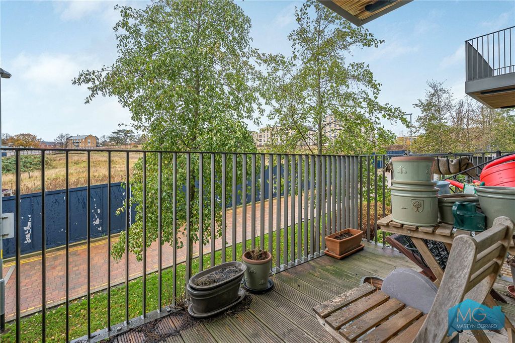 Property photo 2 of 8 Picture No. 10