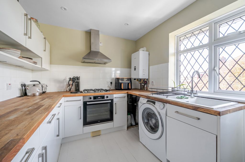 Property photo 2 of 15 1527767-26-1A0F76...