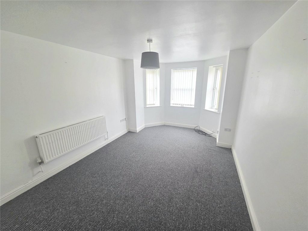 Property photo 2 of 8 Picture No. 07
