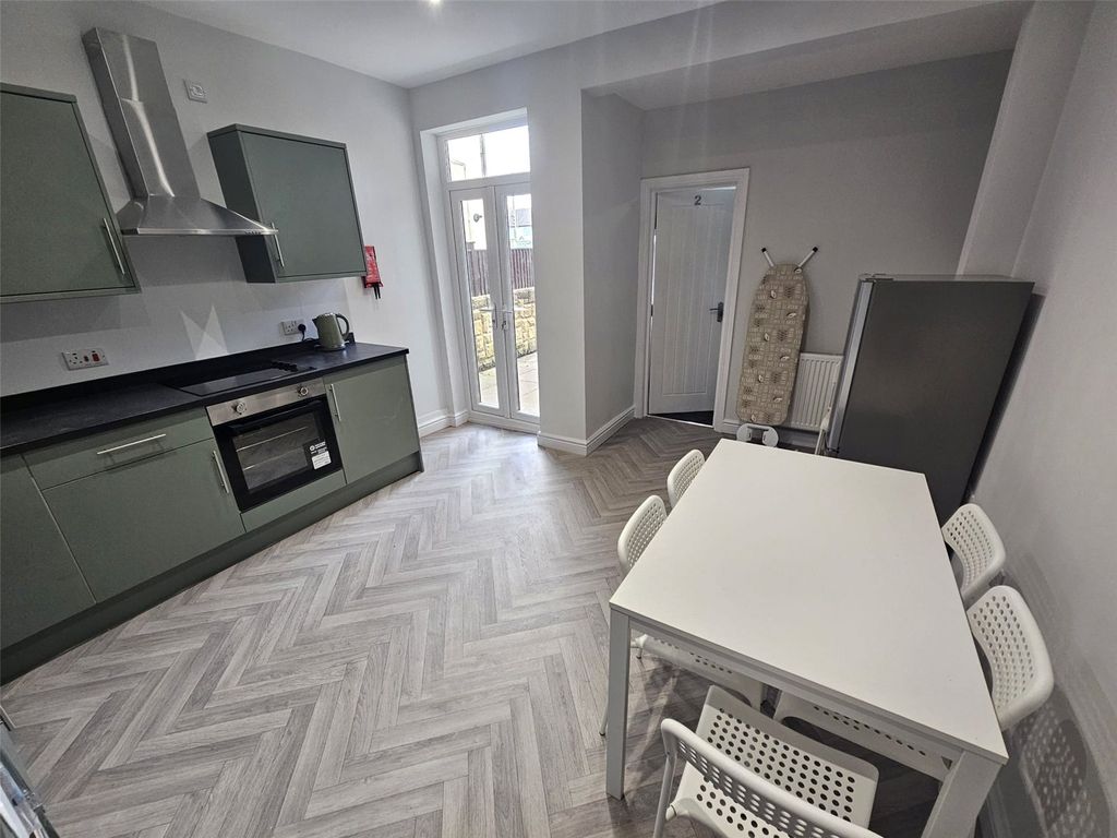 Property photo 1 of 6 Picture No. 05