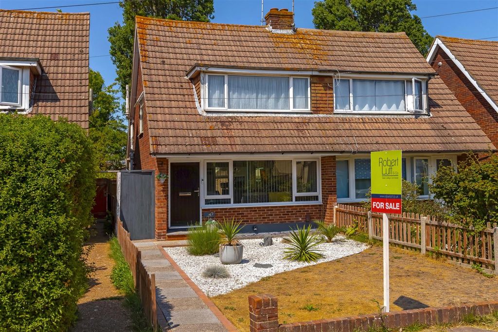 Property photo 1 of 13 Mansfield Rd_18.Jpg