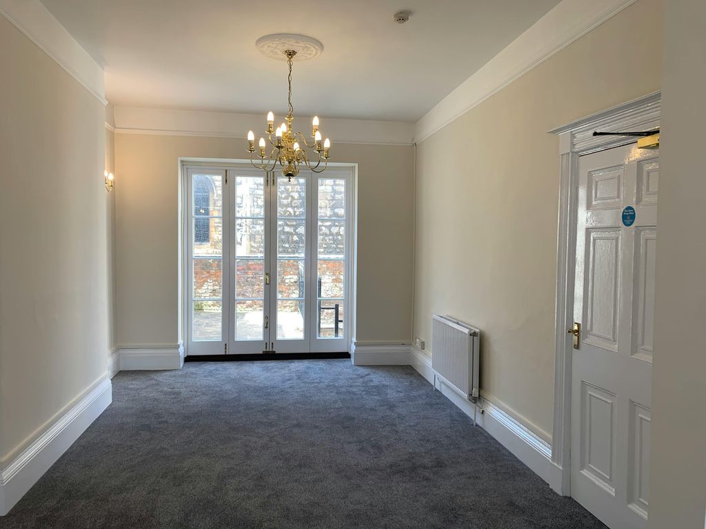 Property photo 3 of 6 Img7612.Jpg