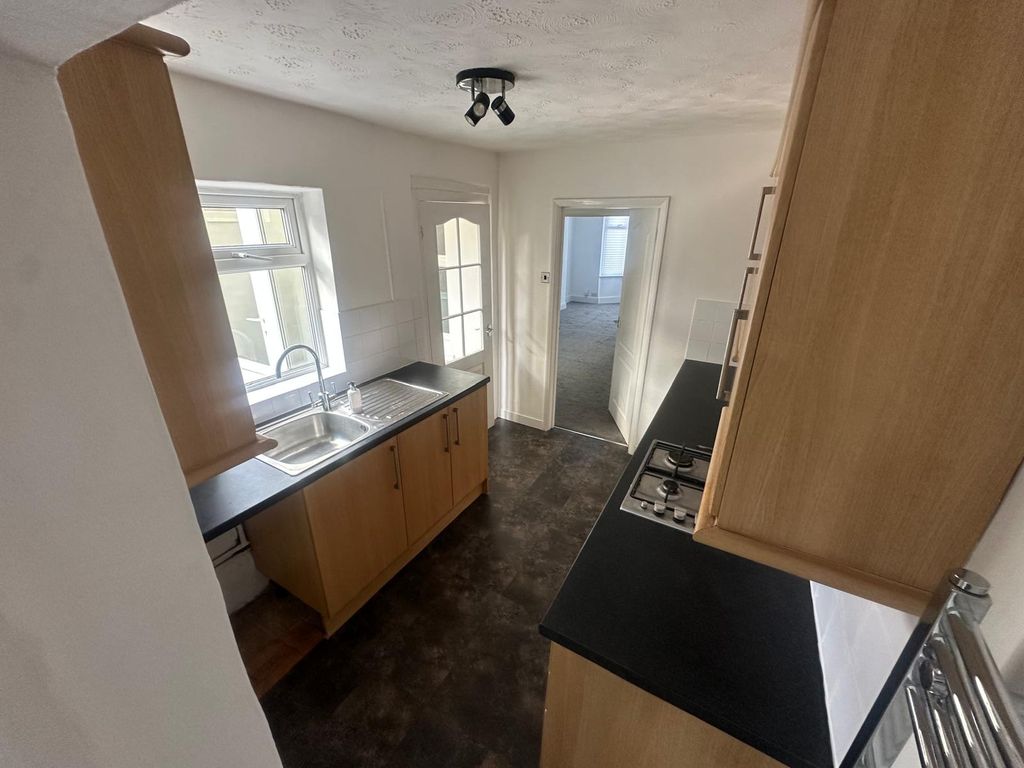 Property photo 3 of 10 Image