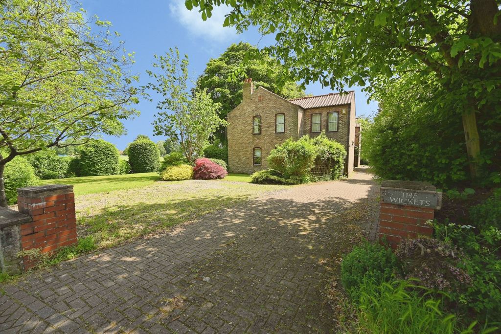 Additional image 16 of 3 bed flat for saleThe Wickets, Studley Road, Ripon HG4