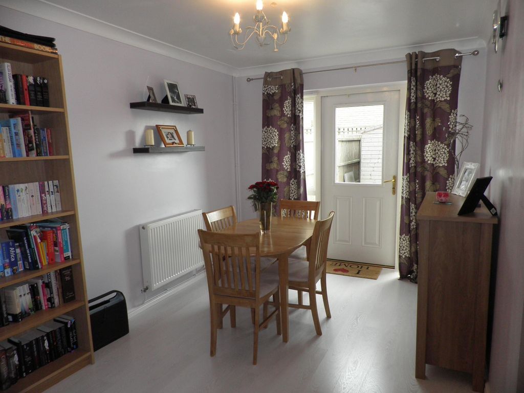 Property photo 3 of 8 Dining Room