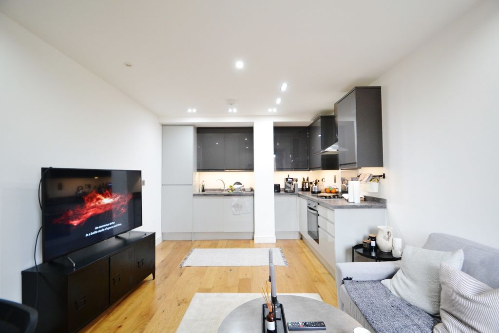 Property photo 1 of 8
