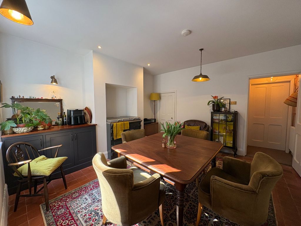 Property photo 2 of 56