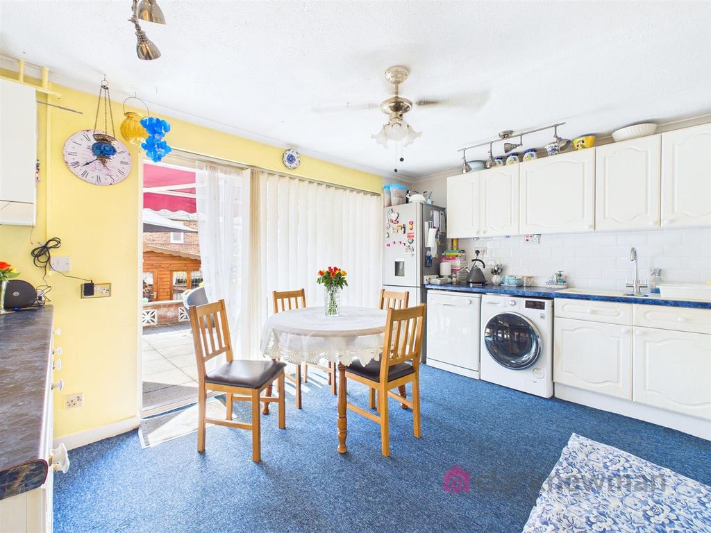 Property photo 2 of 13 Kitchen/Diner