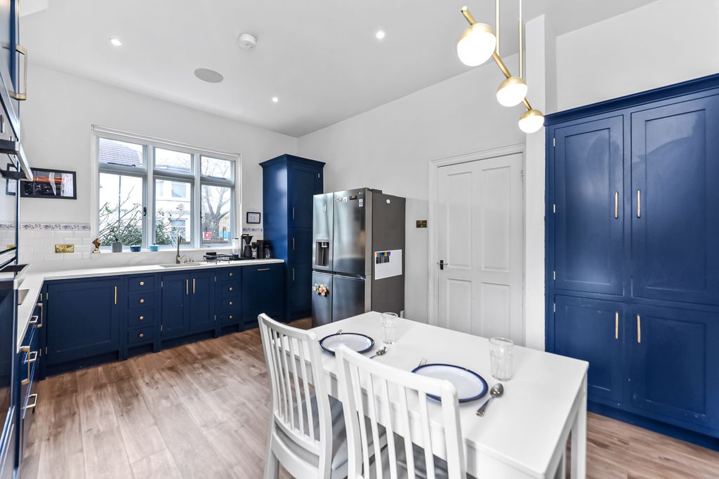 Property photo 3 of 25 3 - Kitchen 2