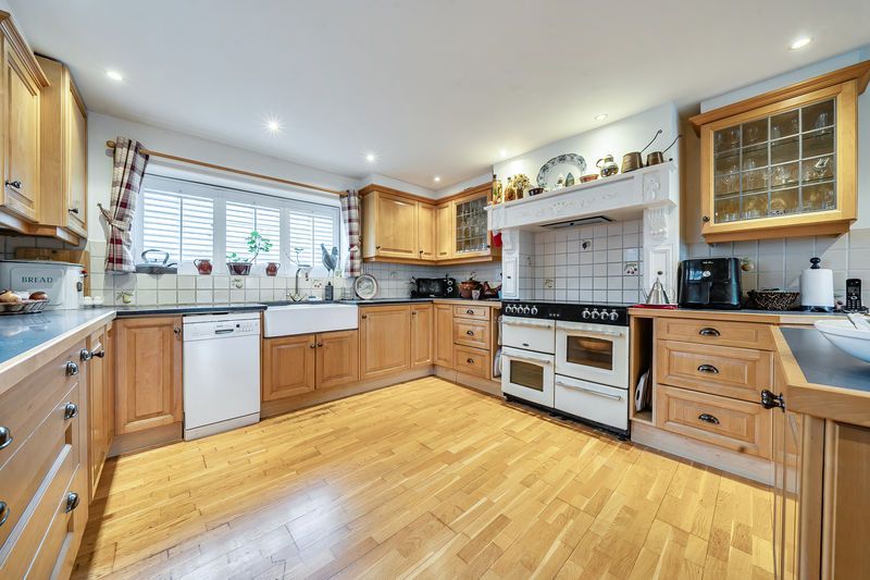 Property photo 3 of 28 Photo 14